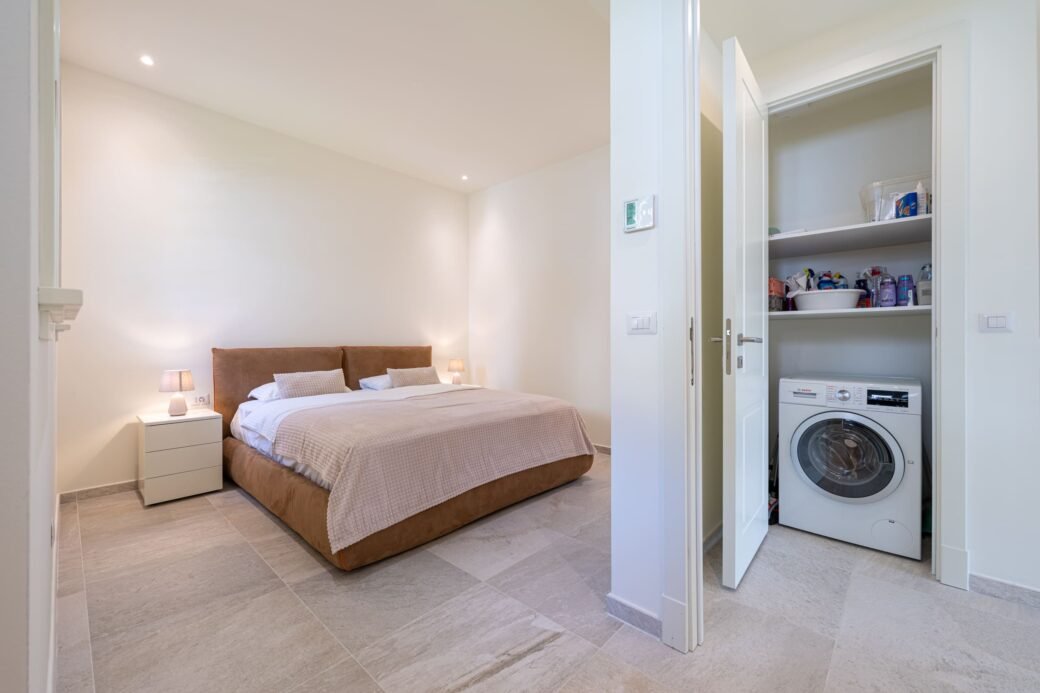 Lustica 3 bed 30