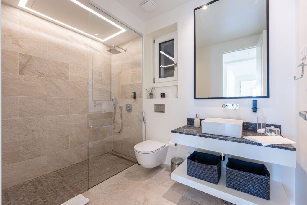 Lustica 3 bed 32