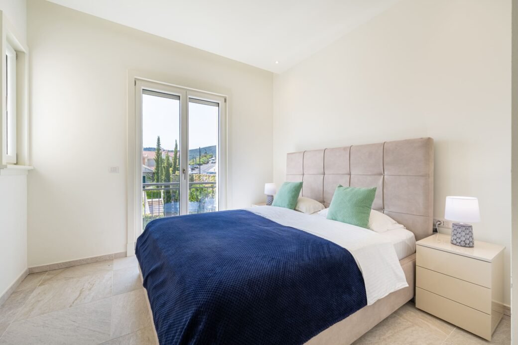 Lustica 3 bed 33