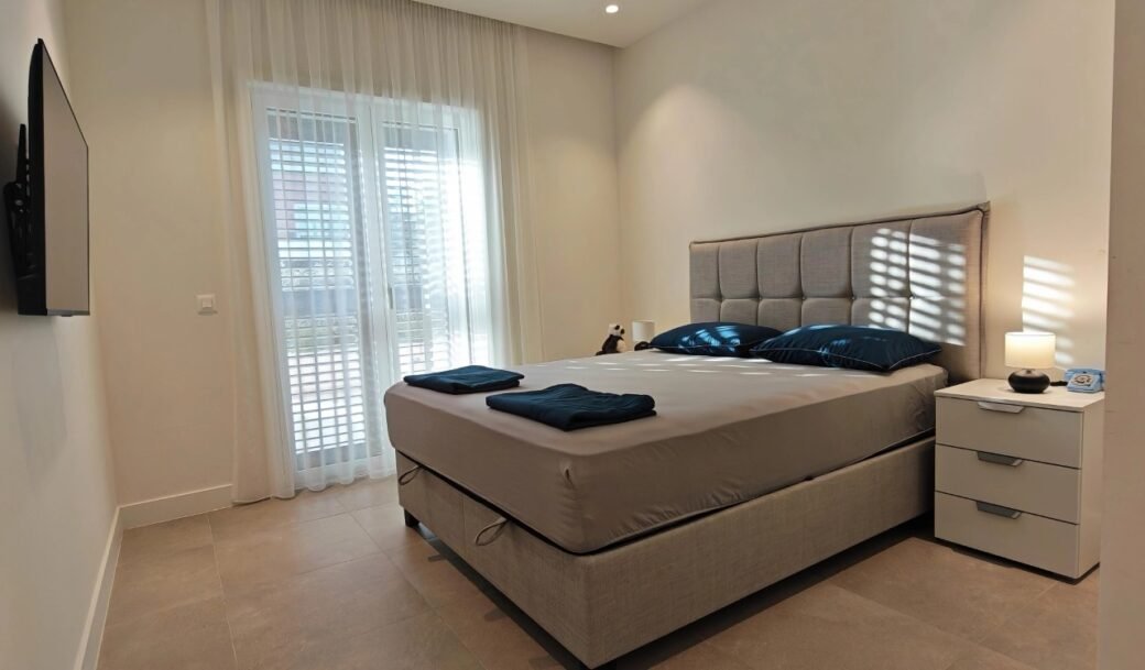 tivat-lustica-bay-apartment-two-bedroom-98-sqm-montenegro-for-sale-A-03244 (2)