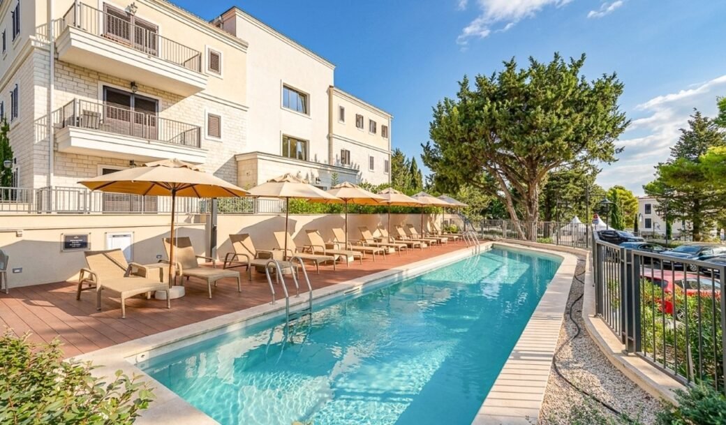 tivat-lustica-bay-centrale-apartament-two-bedroom-montenegro-for-sale-A-03235 (11)