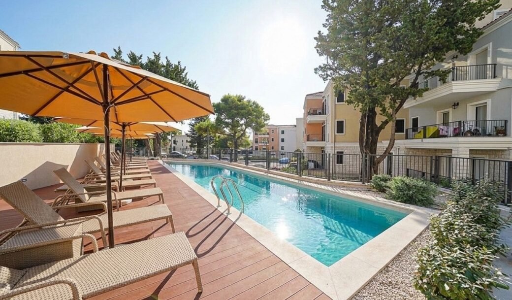 tivat-lustica-bay-centrale-apartament-two-bedroom-montenegro-for-sale-A-03235 (12)