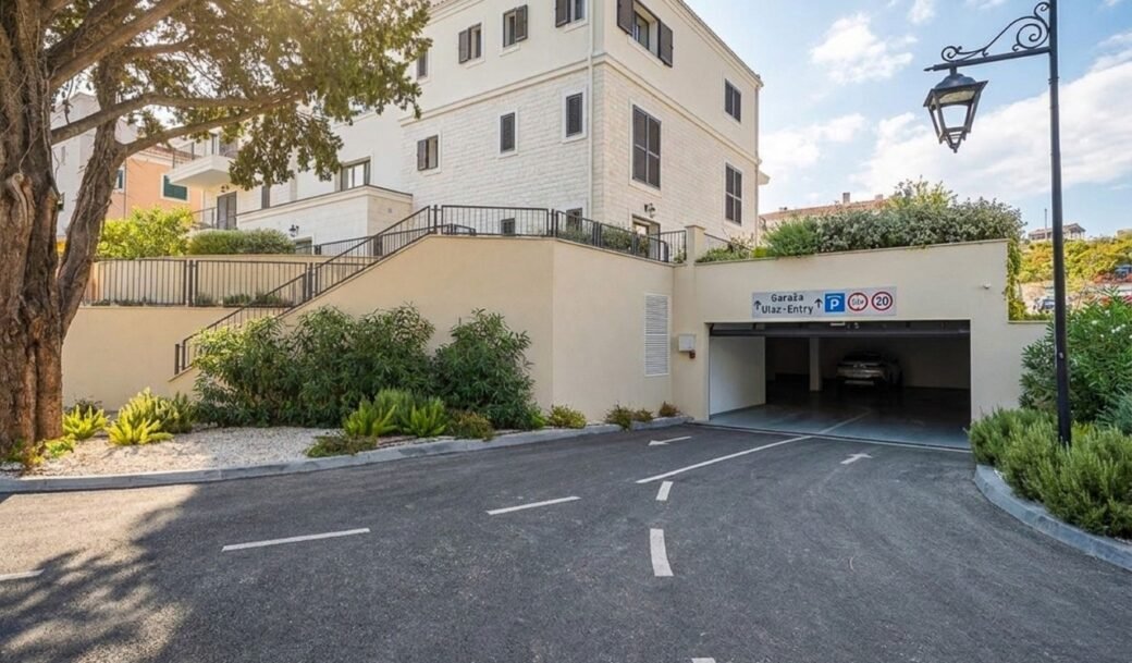tivat-lustica-bay-centrale-apartament-two-bedroom-montenegro-for-sale-A-03235 (14)