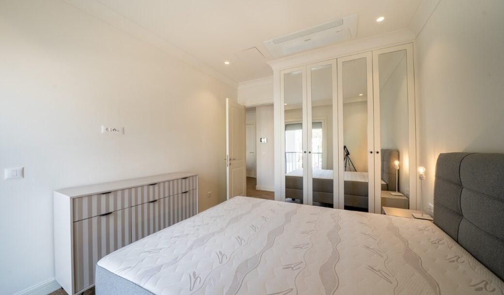 tivat-lustica-bay-centrale-apartament-two-bedroom-montenegro-for-sale-A-03235 (9)