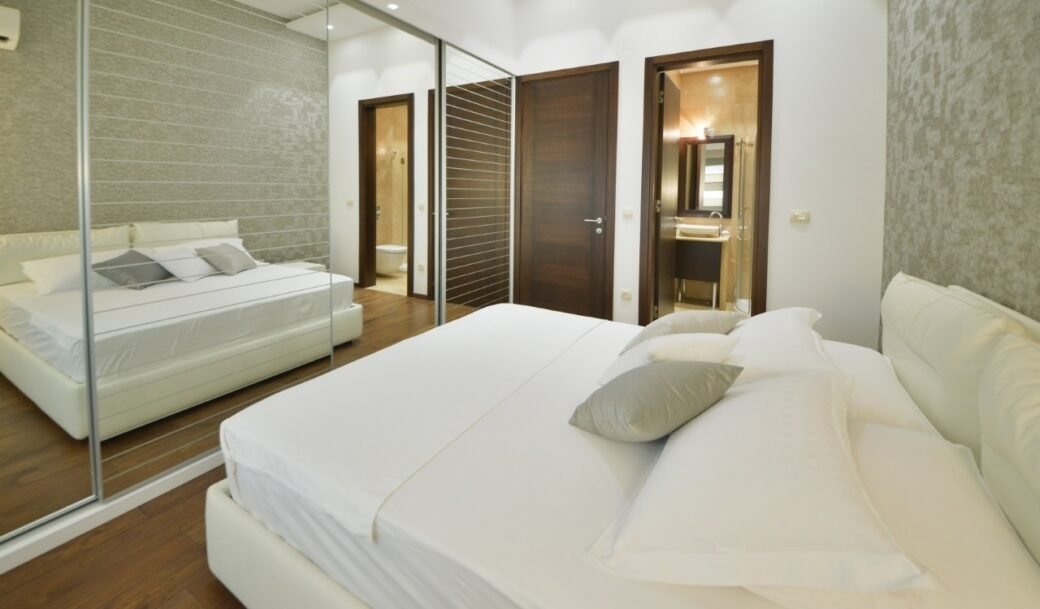 budva-center-apartment-three-bedroom-218-sqm-montenegro-for-sale-A-03261 (11)