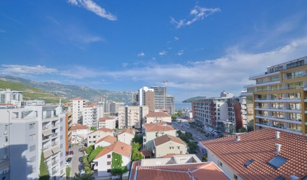 budva-center-apartment-three-bedroom-218-sqm-montenegro-for-sale-A-03261 (13)
