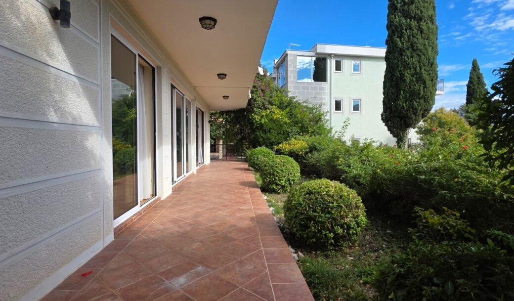 herceg-novi-apartment-three-bedroom-125-sqm-terraces-100-sqm-montenegro-for-sale-A-03263 (11)